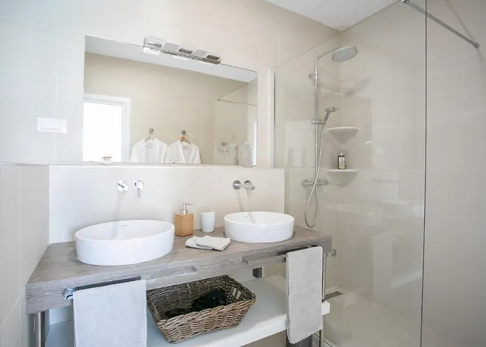 Stunning Avalon With Pool For 9, 2 Mins To Beach * Trogir