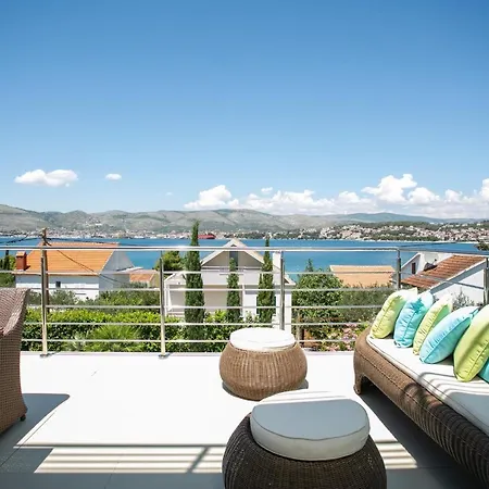 Stunning Avalon With Pool For 9, 2 Mins To Beach Traù